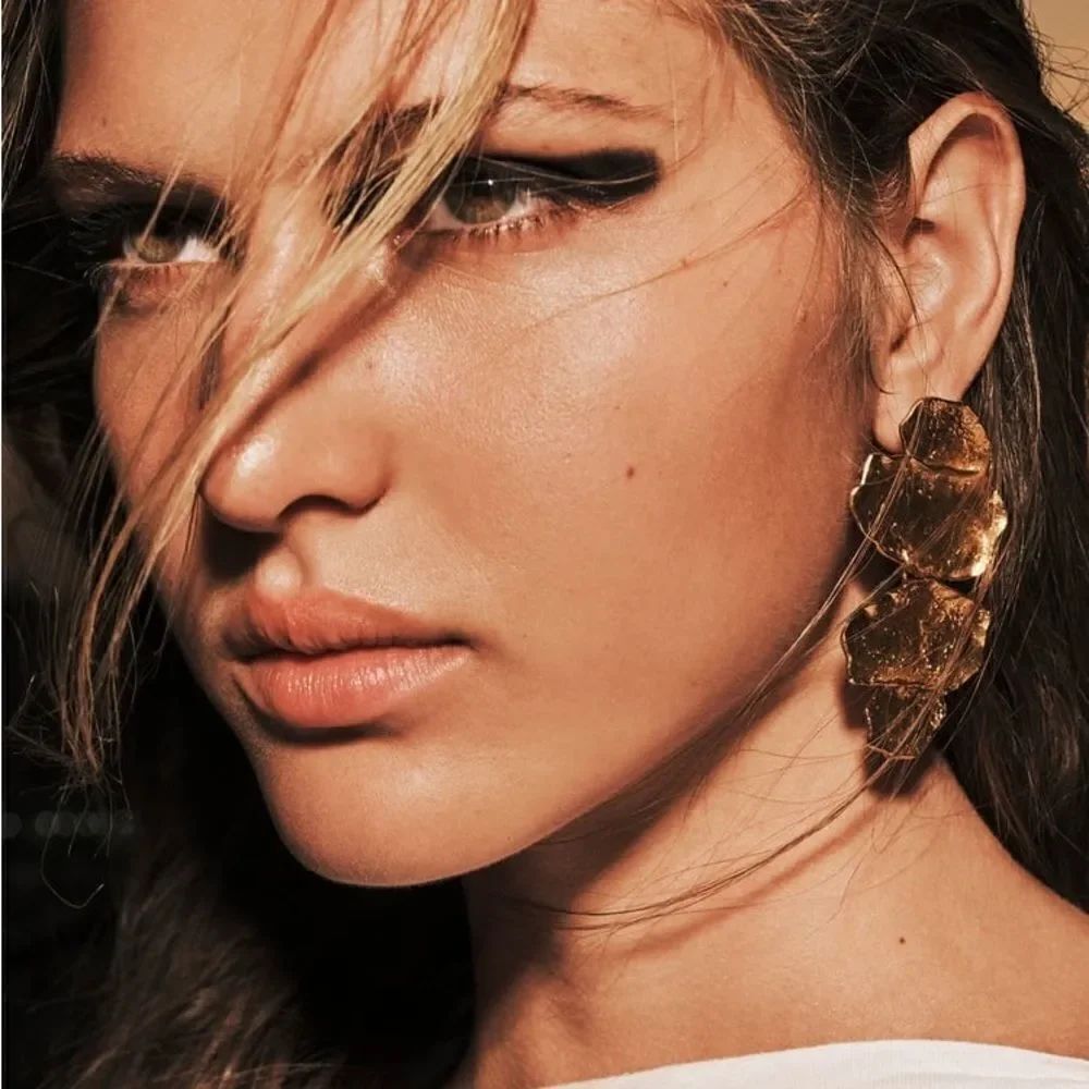 Zara Textured Golden Earrings